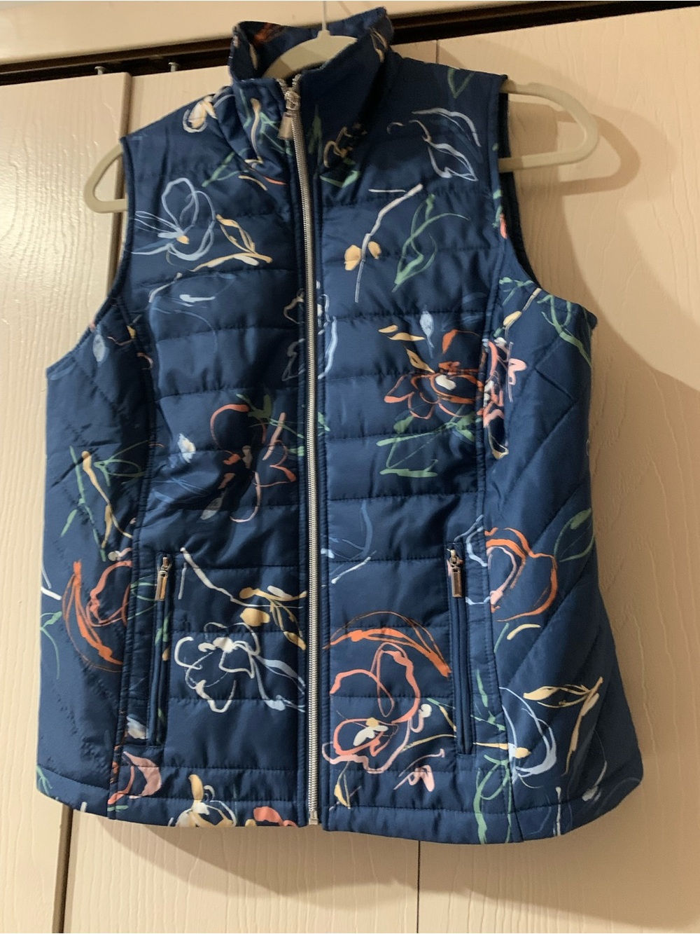 Womems Navy Floral Puffer Vest